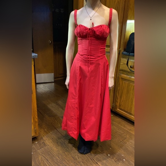 New did not fit unfortunately was small. Modeled for pictures - Picture 5 of 5